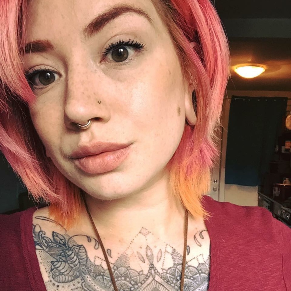 Meet your Posher, Nicole 👋🏻